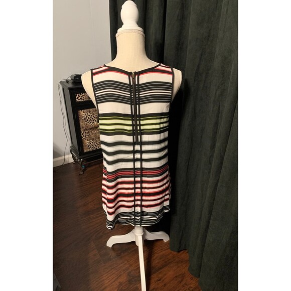 Studio Y Tank Top. Size M - Picture 2 of 6